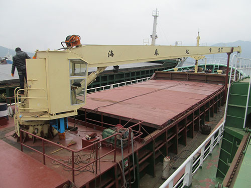  Deck crane